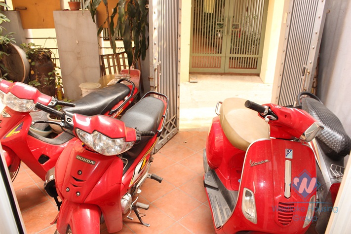 House for rent in Nghi Tam village, Tay Ho, Ha Noi